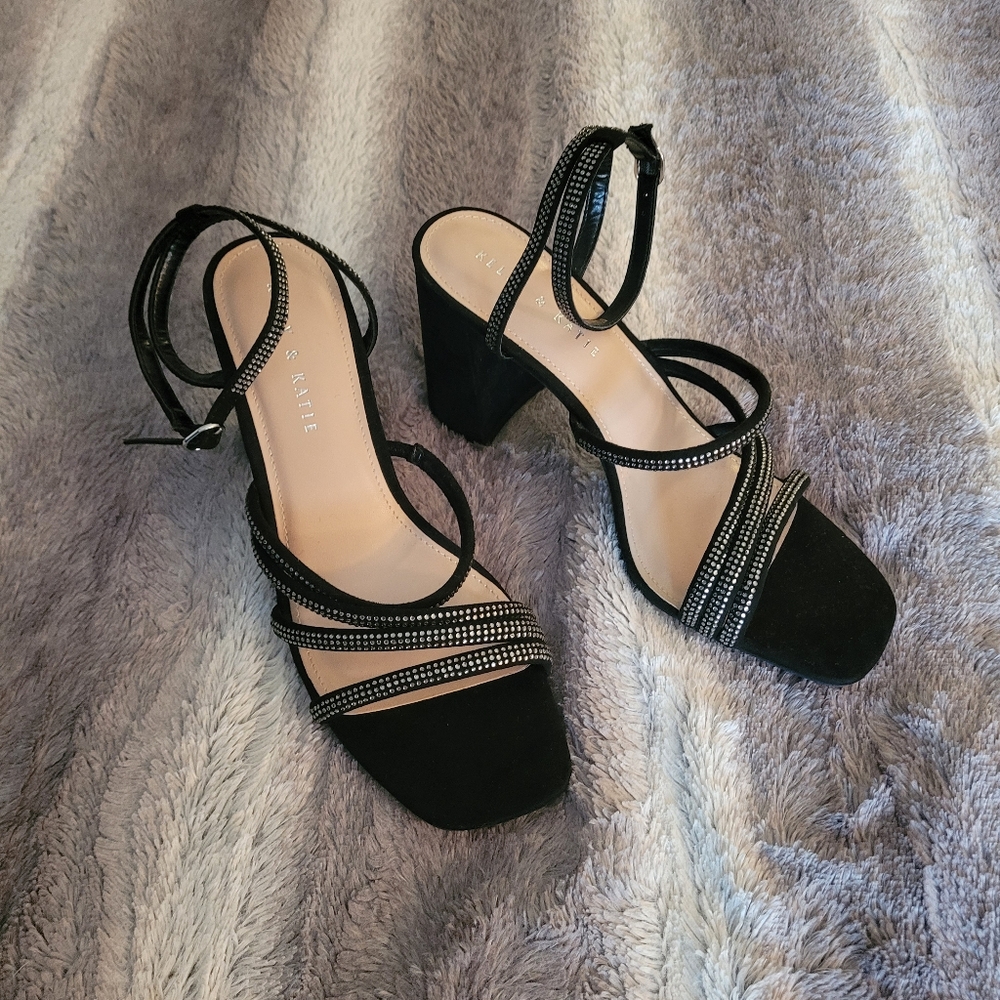 Kelly & Katie NWOT Size 9.5